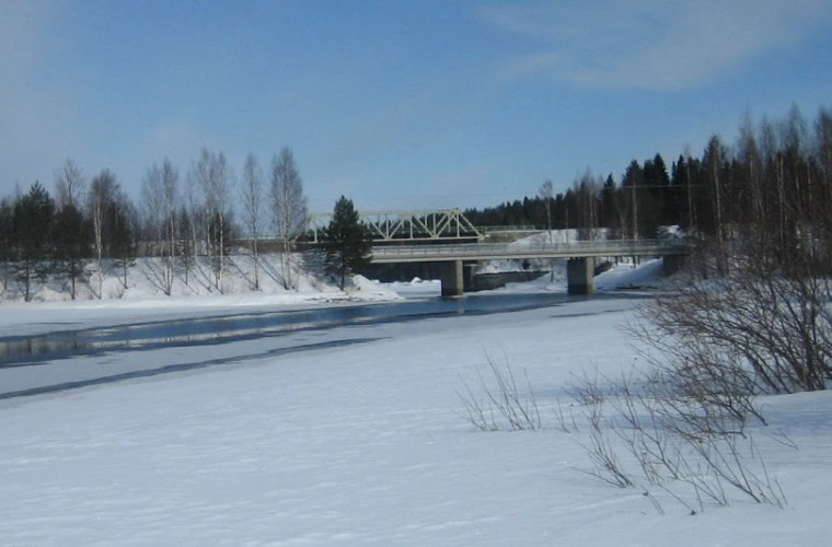 Halinjoki ja Kylänlahden maantie- ja rautatiesillat