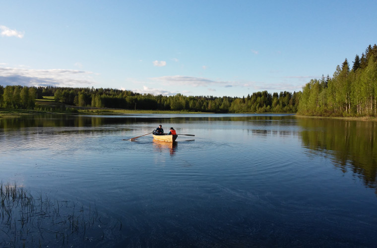 Järvimaisemaa Savikylässä ( Kuva: Arja-Leena Lammi)