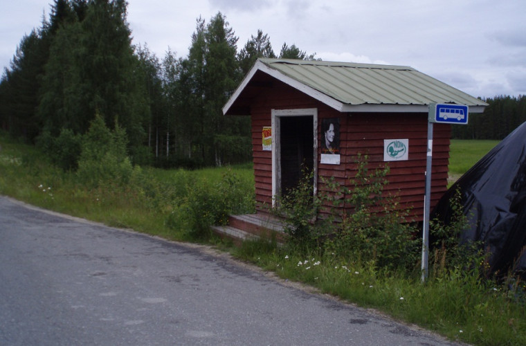 Kylänraitti (Kuva: Maritta Nevalainen)