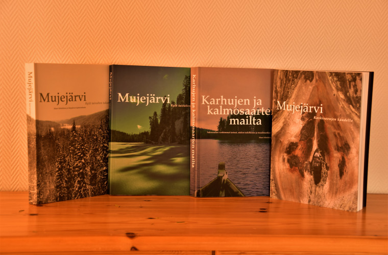 Kyläkirjat (Kuva: Lahja Toivanen)