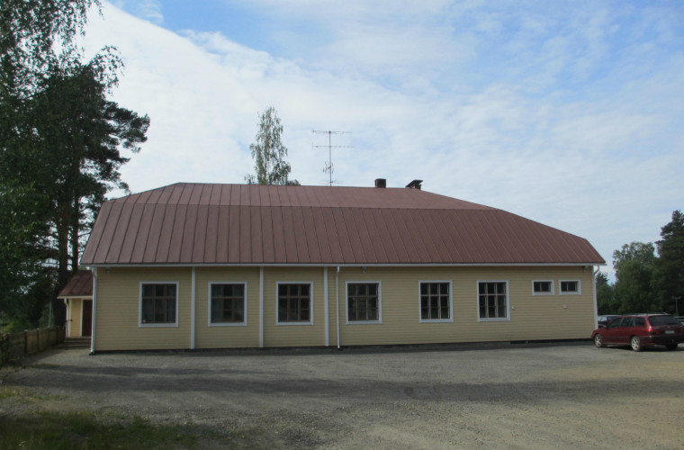 Hammaslahden nuorisoseurantalo sijaitsee aivan taajaman ytimessä.