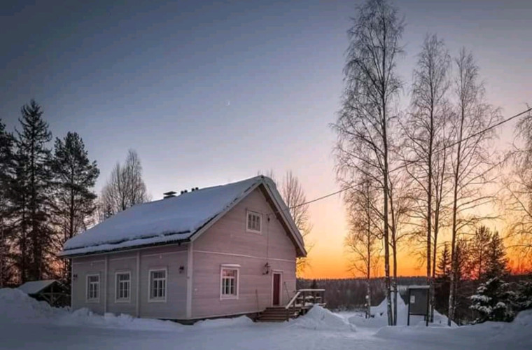 Kylätalo, kuva Asko Kuittinen.